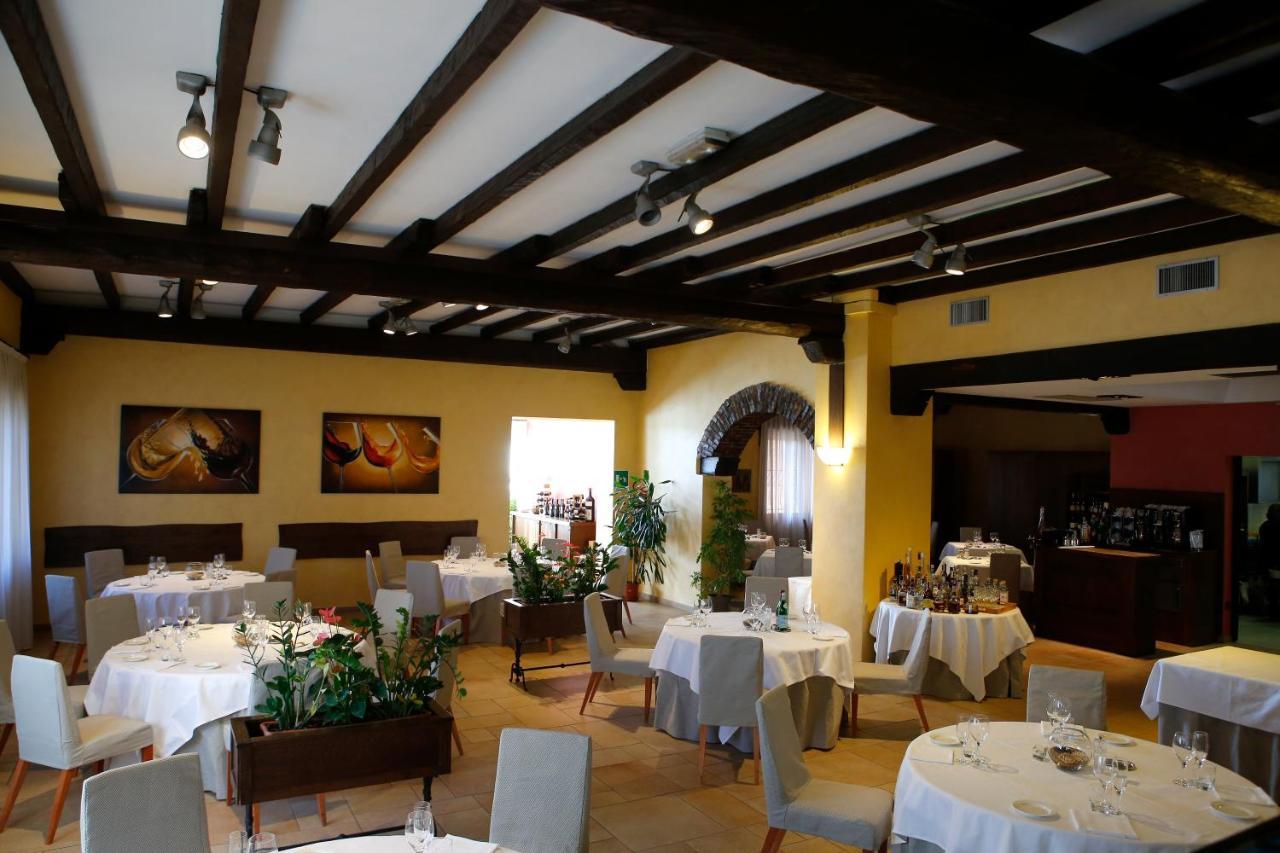 Hotel Scia' On Martin Buscate Esterno foto