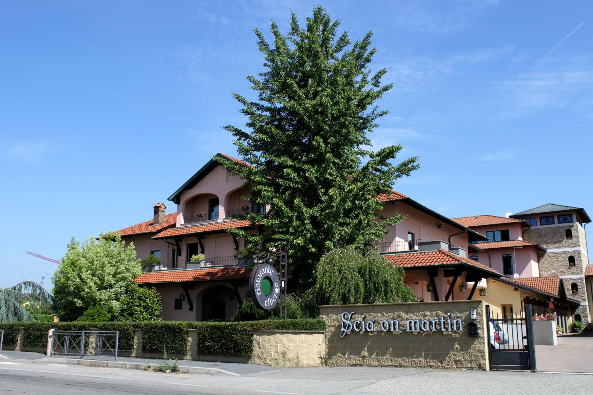Hotel Scia' On Martin Buscate Esterno foto