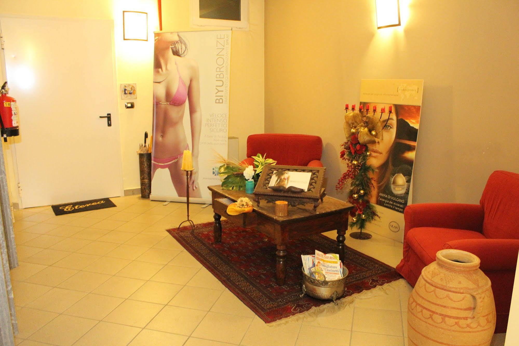 Hotel Scia' On Martin Buscate Esterno foto