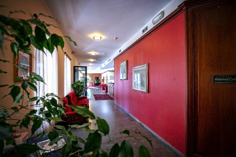 Hotel Scia' On Martin Buscate Esterno foto
