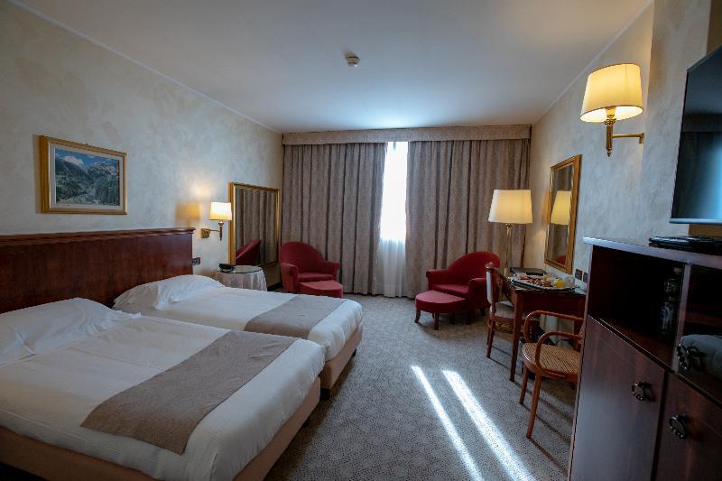 Hotel Scia' On Martin Buscate Esterno foto