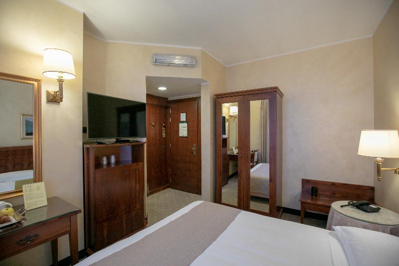 Hotel Scia' On Martin Buscate Esterno foto